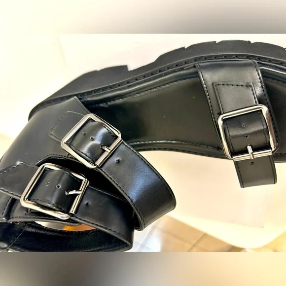 Buckle Flat-forms Wedge Sandals, Black Size 40(8) - Picture 8 of 8